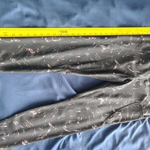 Active Life Swirl Pattern Leggings - Black and Pink